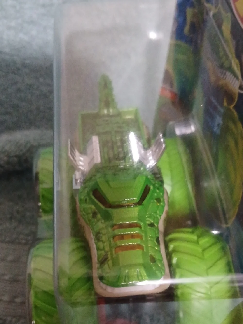 Monster Trucks Crocovile - Green Hot WHEELS Truck - Picture 4 of 5